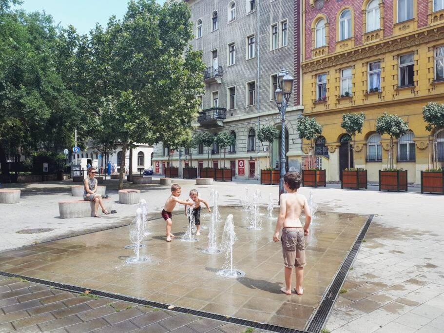 Central 30M2 A/C Apartment, 3 Min From Ny Cafe Budapest Esterno foto