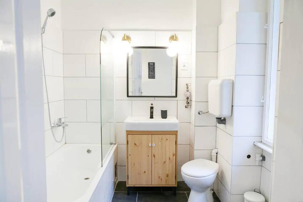 Central 30M2 A/C Apartment, 3 Min From Ny Cafe Budapest Esterno foto
